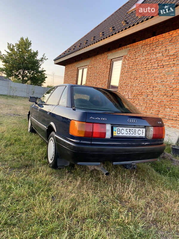Седан Audi 80 1988 в Рава-Русской