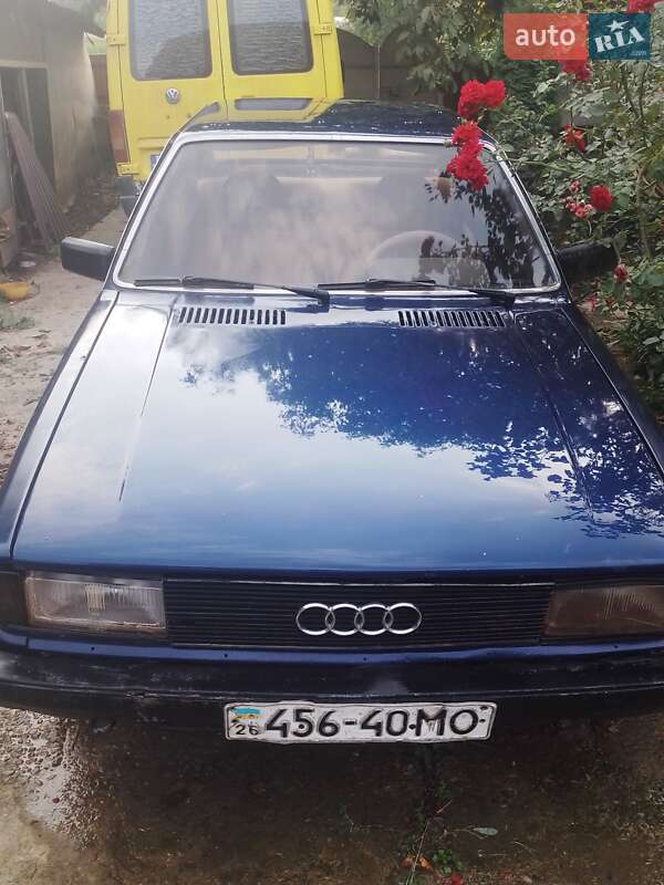 Седан Audi 80 1979 в Черновцах