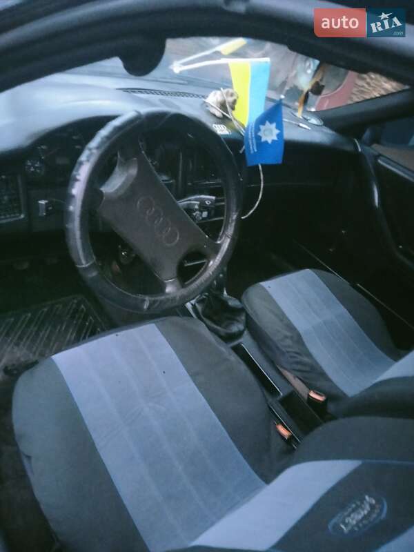Седан Audi 80 1989 в Гоще фото 5 Седан Audi 80 1989 в Гоще