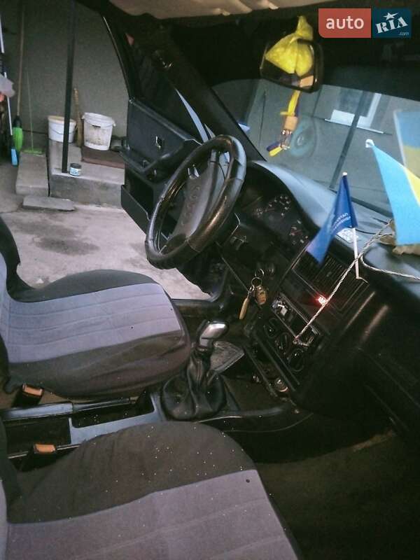 Седан Audi 80 1989 в Гоще фото 6 Седан Audi 80 1989 в Гоще