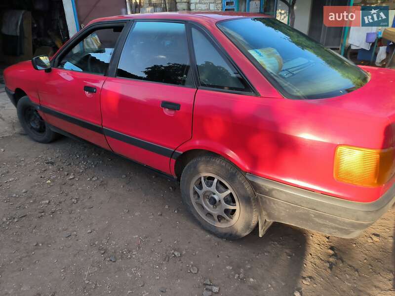Седан Audi 80 1987 в Вознесенске