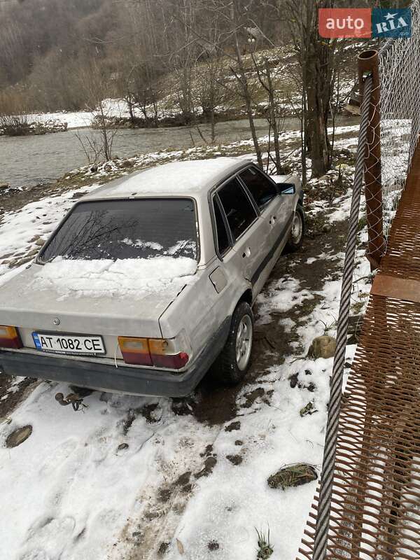 Седан Audi 80 1986 в Надворной
