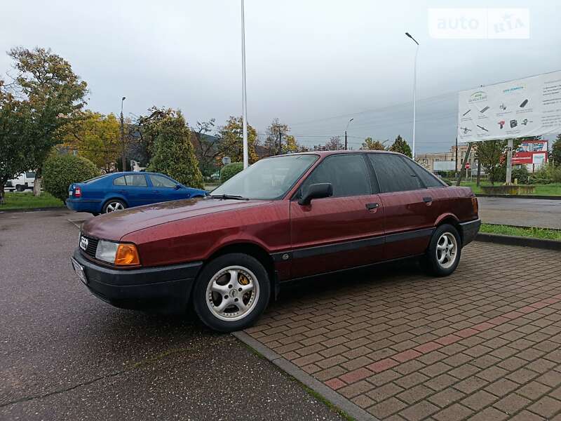 Седан Audi 80 1991 в Виноградові