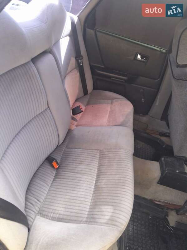 Седан Audi 80 1988 в Рожнятове фото 5 Седан Audi 80 1988 в Рожнятове