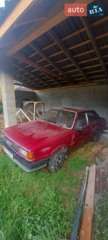 Седан Audi 80 1982 в 