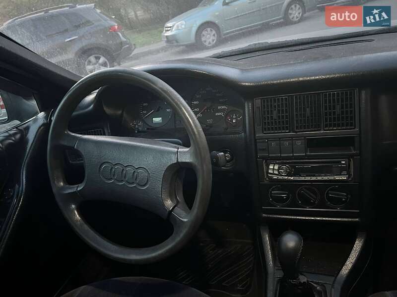 Седан Audi 80 1988 в Киеве