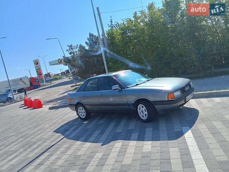 Седан Audi 80 1988 в Львове