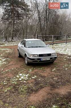 Седан Audi 80 1994 в Коростене