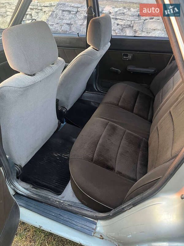 Седан Audi 80 1980 в Днепре