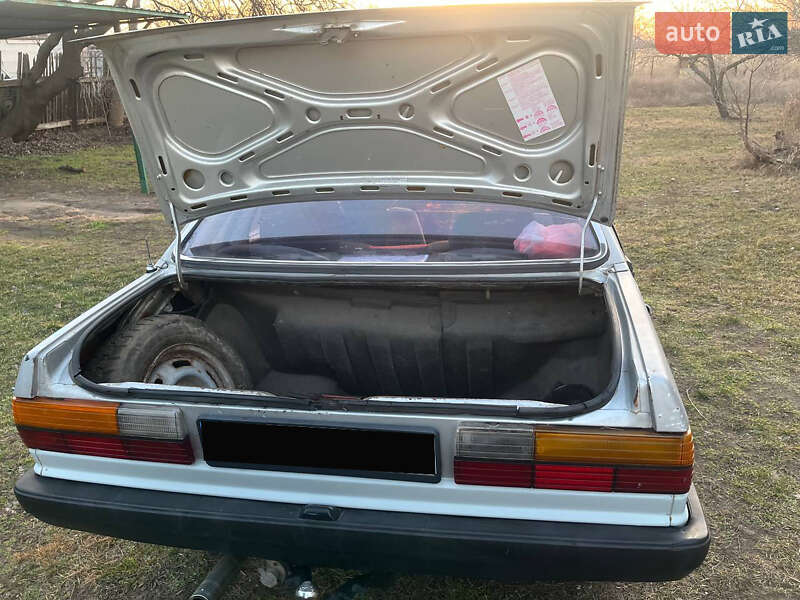 Седан Audi 80 1980 в Днепре