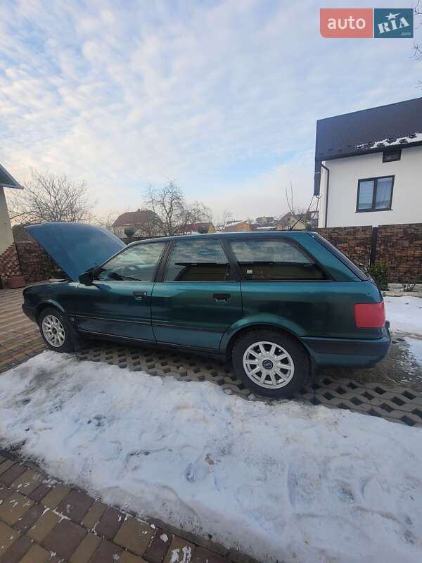 Седан Audi 80 1994 в Стебнику