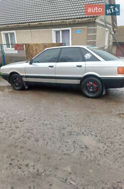 Седан Audi 80 1987 в 