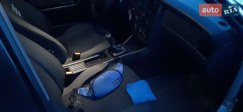 Седан Audi 80 1993 в Лебедині