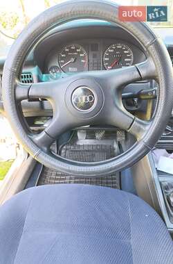 Седан Audi 80 1993 в 
