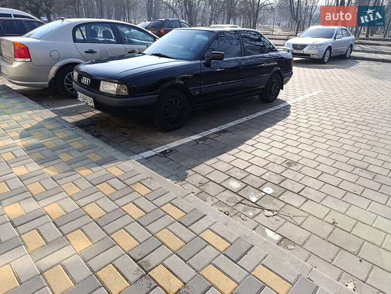 Седан Audi 80 1990 в 
