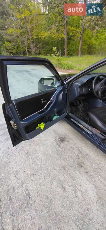 Седан Audi 80 1988 в Полонном