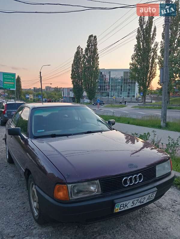 Седан Audi 80 1990 в 