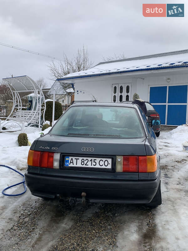 Седан Audi 80 1988 в Косові