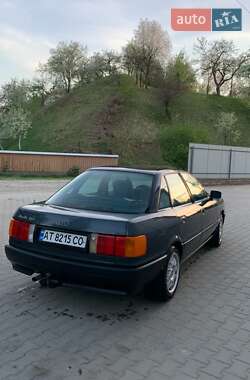 Седан Audi 80 1988 в Косові