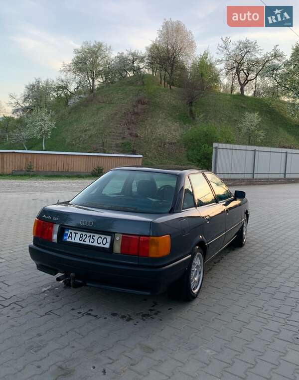 Седан Audi 80 1988 в Косові