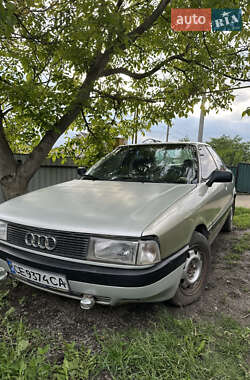 Седан Audi 80 1988 в Кельменцях