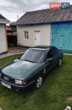 Седан Audi 80 1988 в Черновцах