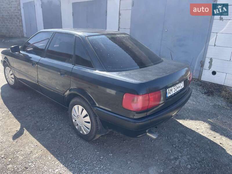 Седан Audi 80 1992 в Звягелі