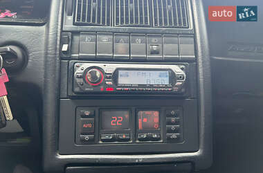 Седан Audi 80 1992 в 