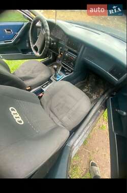 Седан Audi 80 1990 в 