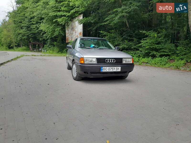 Седан Audi 80 1987 в Кременці