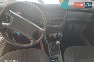 Седан Audi 80 1989 в 