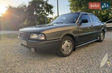 Седан Audi 80 1987 в Тысменице