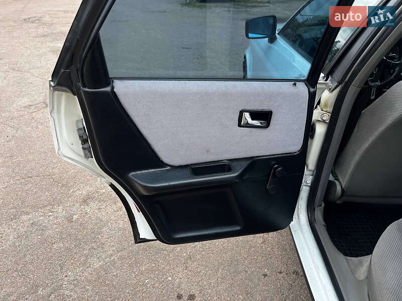 Седан Audi 80 1992 в Чернигове
