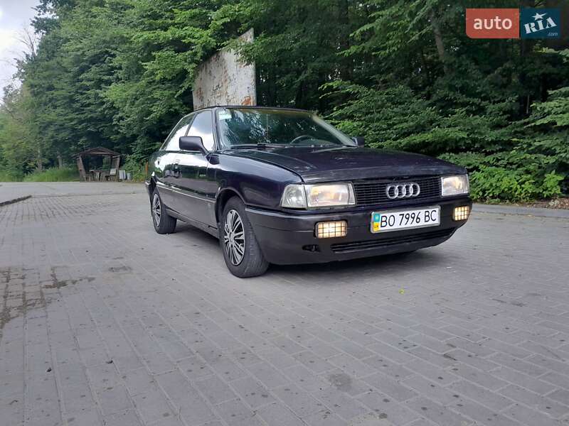 Седан Audi 80 1987 в Кременце