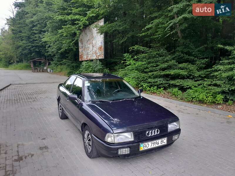 Седан Audi 80 1987 в Кременце