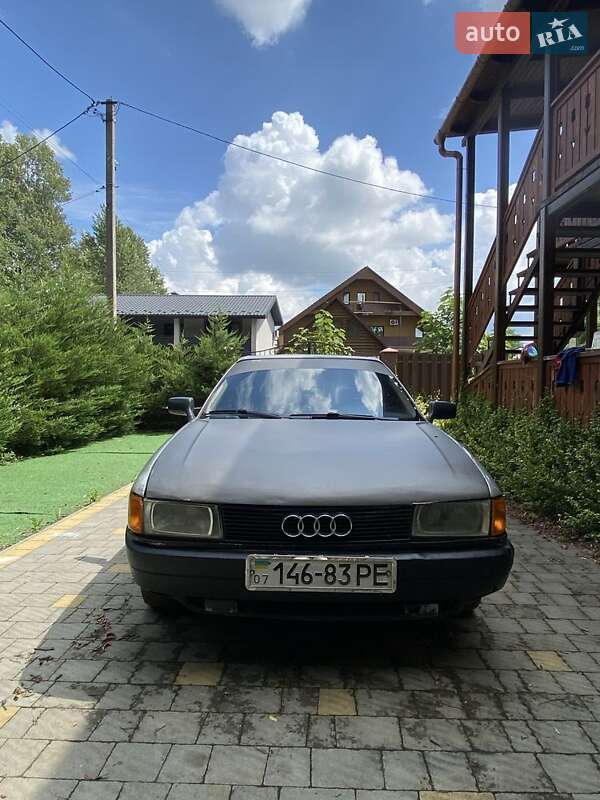 Седан Audi 80 1986 в Берегово