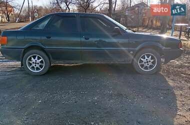 Седан Audi 80 1989 в Чутове