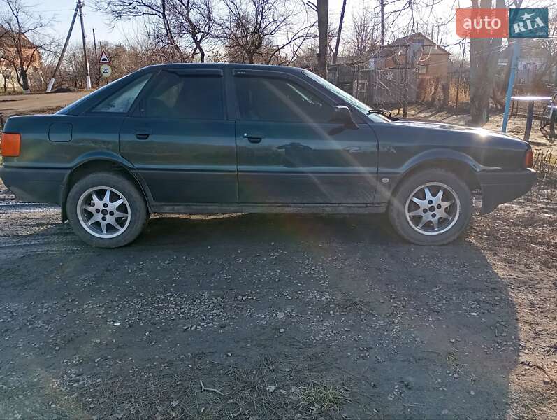 Седан Audi 80 1989 в Чутове