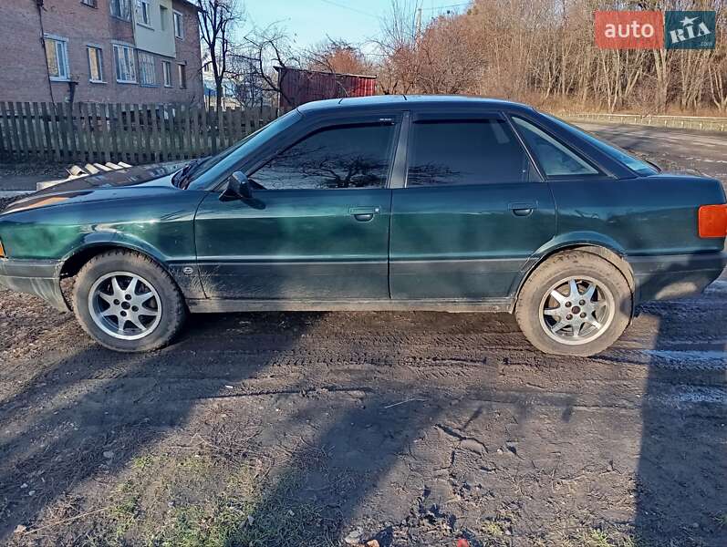 Седан Audi 80 1989 в Чутове