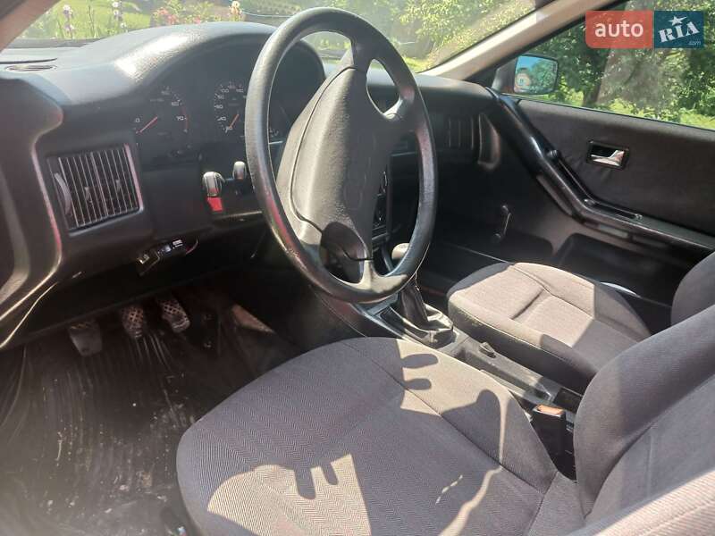 Седан Audi 80 1991 в Монастыриске