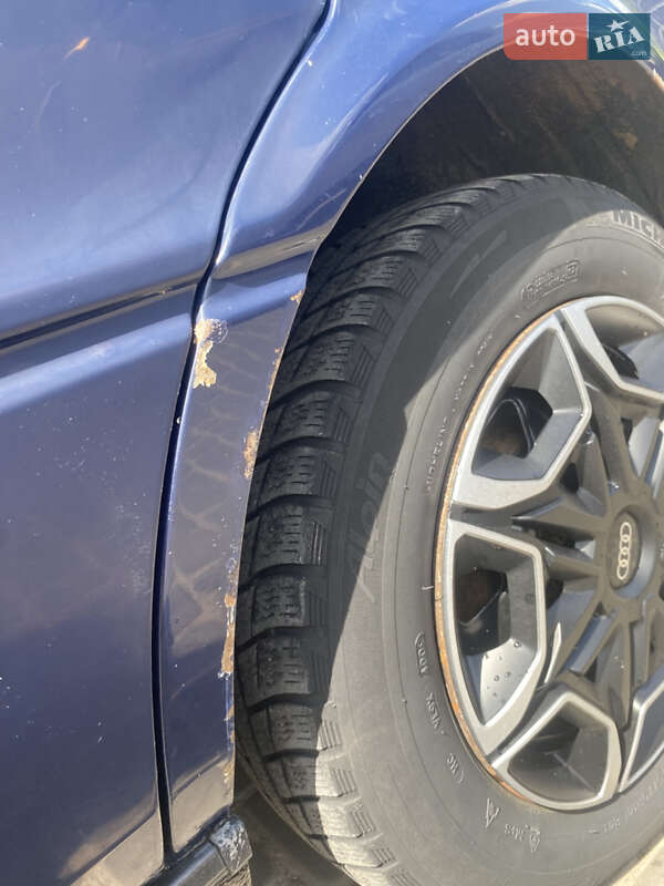 Седан Audi 80 1988 в Первомайську