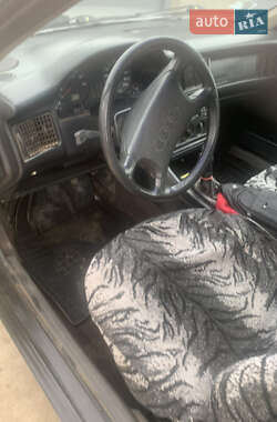 Седан Audi 80 1988 в  фото 7 Седан Audi 80 1988 в