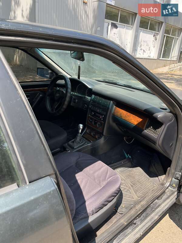Седан Audi 80 1992 в Кривом Роге
