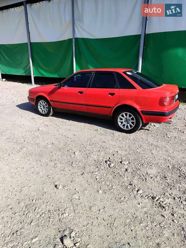 Седан Audi 80 1994 в Монастырище