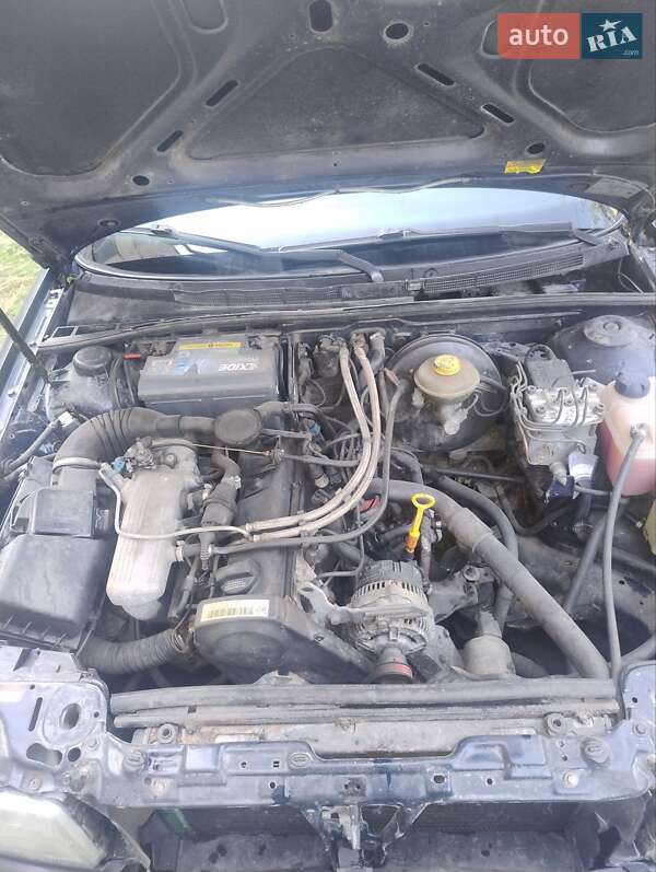 Седан Audi 80 1994 в Львове