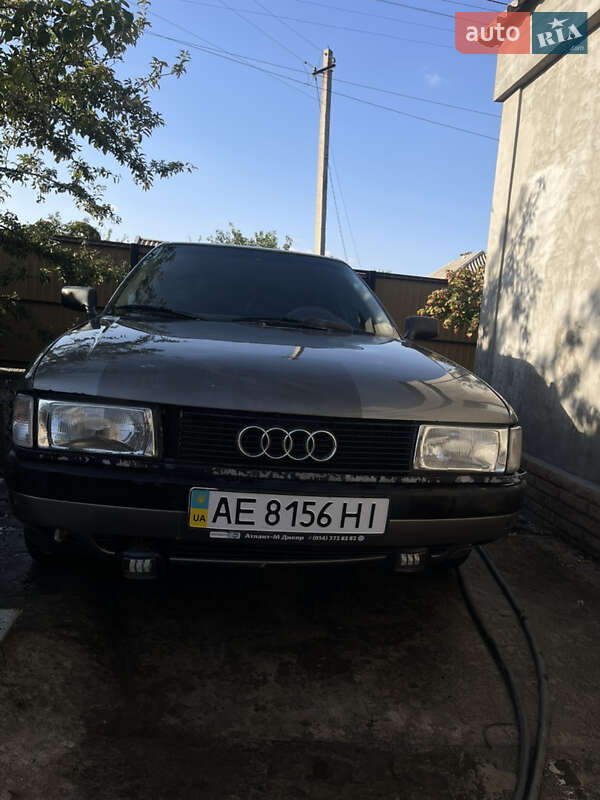 Седан Audi 80 1987 в Днепре