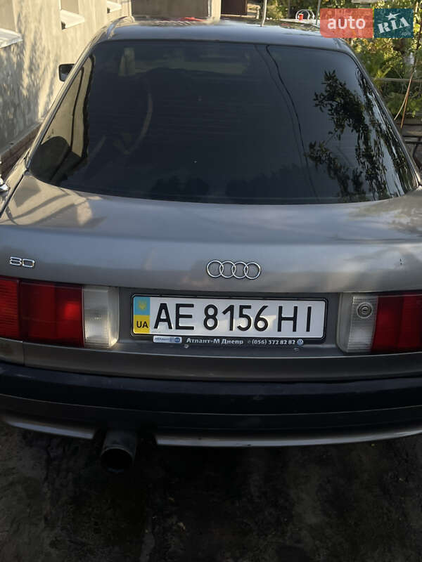 Седан Audi 80 1987 в Днепре