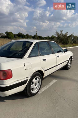 Седан Audi 80 1992 в 