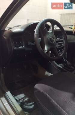 Седан Audi 80 1988 в 
