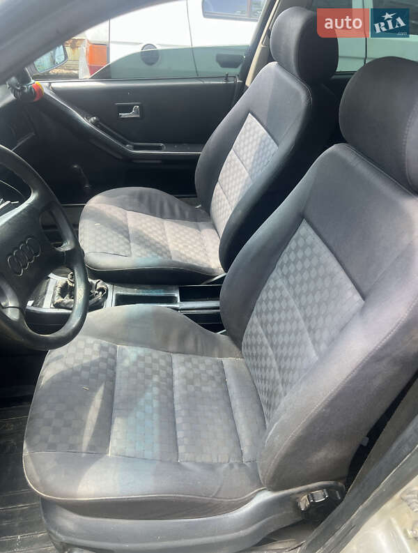 Седан Audi 80 1988 в Вите-Почтовой